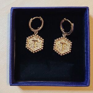 ⚠️Must Bundle⚠️ YOOSTEEL "T" letter earings. Gold plated.